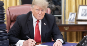 Crypto Summit: Trump Urges Congress to Pass Stablecoin Legislation